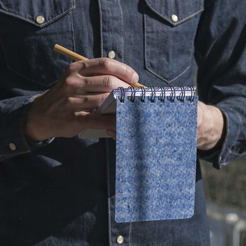 Notesbog med tekstilomslag med logo