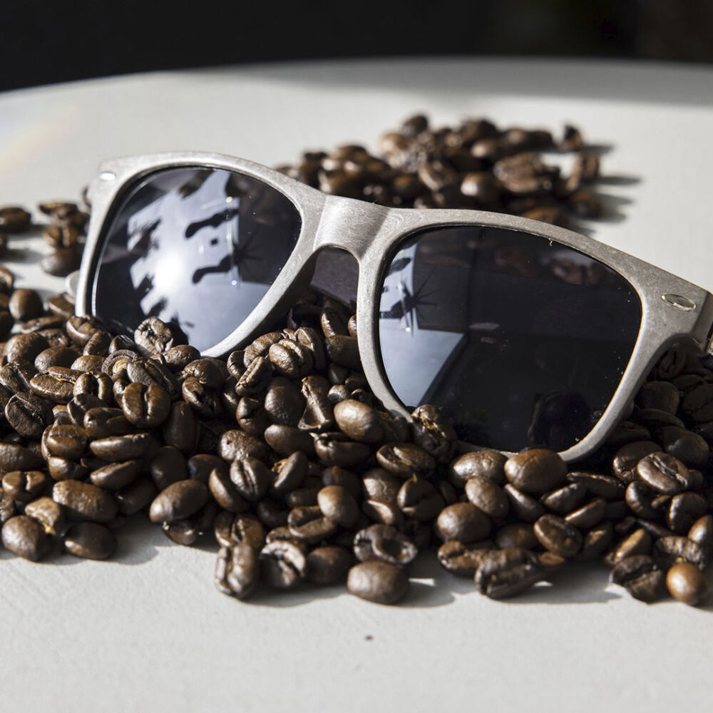 Solbriller lavet af kaffegrums